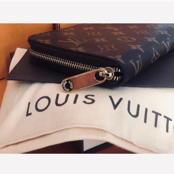 ‼️SOLD‼️LOUIS VUITTON MONOGRAM ORGANIZER - Picture 3 of 8